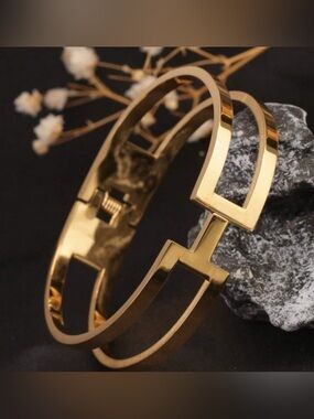 18K Gold Plated Geometric Open Bangle Bracelet | Minimalist Statement Cuff